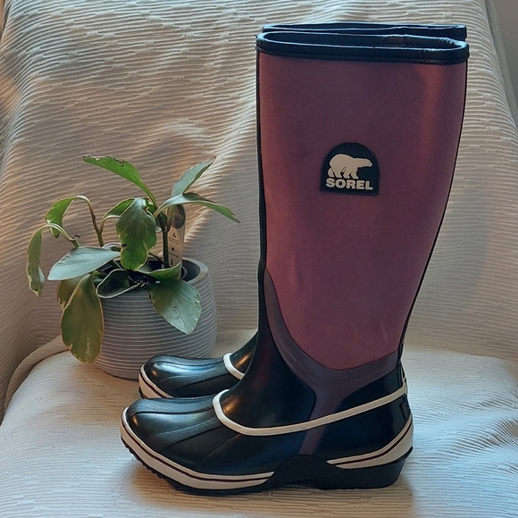 Sorel Black and Purple Tall Rain Boots Size 7 - Picture 2 of 15